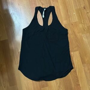 Lululemon black tank